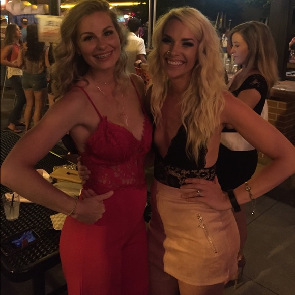 Meet your Posher, Chelsea - Picture 3 of 3